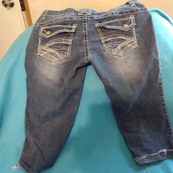 Capris - Picture 1 of 1